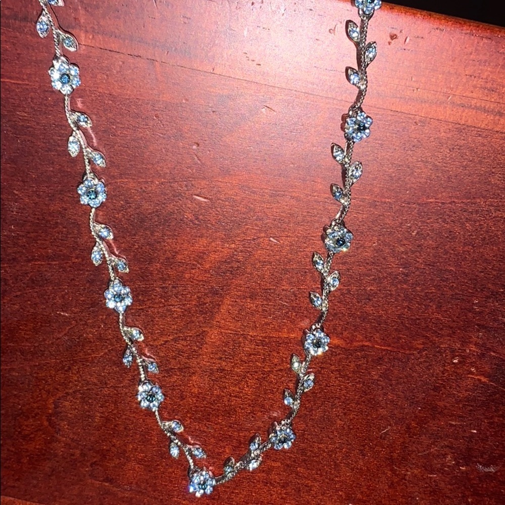 Blue flower choker necklace